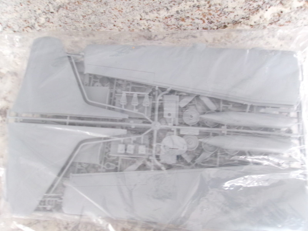 Testors Lockheed C-130 E/H Hercules 1/72 #594 Model