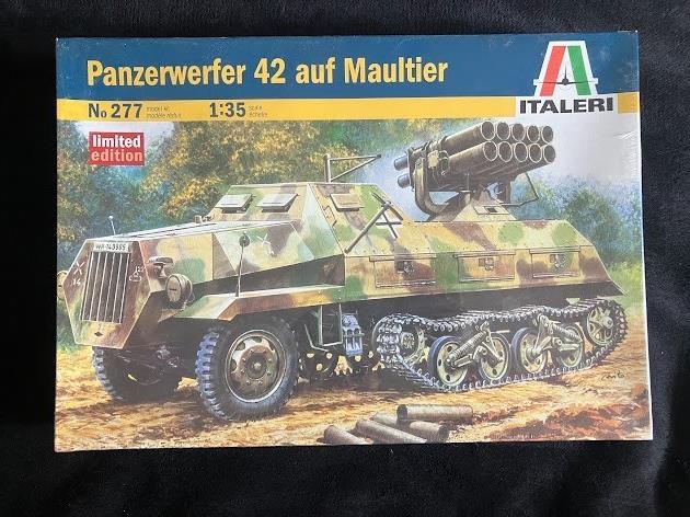Italeri Panzerwerfer 42 auf Maultier Model Kit 1/35 #277