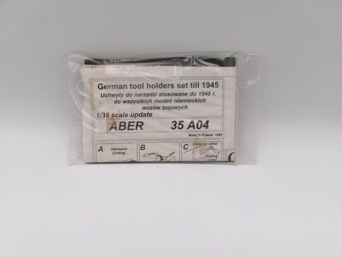 Aber German tool holder set Til 1945 1/35 #35A04