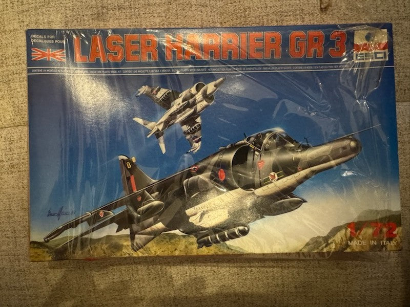 Esci Laser Harrier GR 3   1/72 #9034 Plane Model
