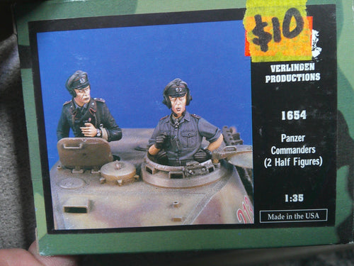 Verlinden Productions Panzer Commanders 2 half Figures 1/35 #1654