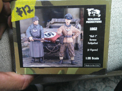 Verlinder Productions Figure "Halt" German Feldpolizei   2 Figures  1/35 #1862