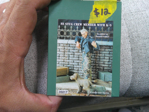 Warriors Scale Models Figure SS Stug Member With K-9   1/35 #35017