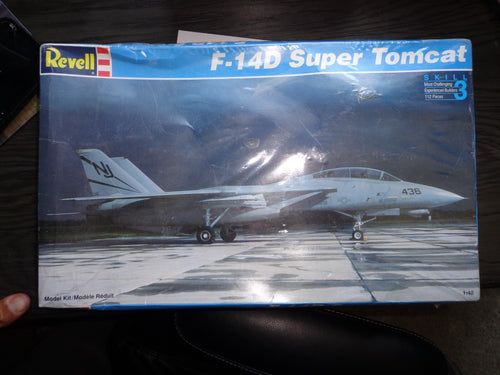 Revell F-14D Super Tomcat Plastic Model Factory Sealed