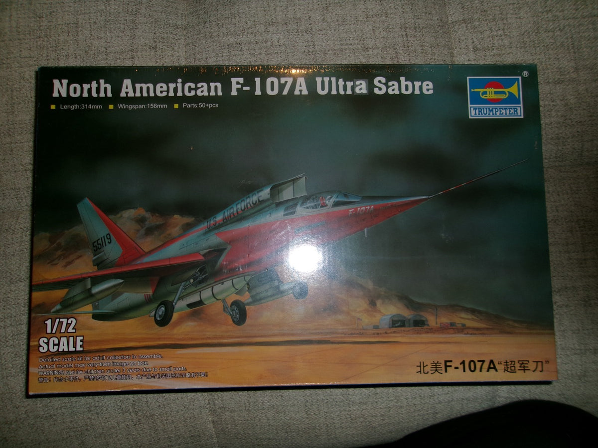 Trumpeter North American F-107A Ultra Sabre  1/72  #01605 Plastic Model