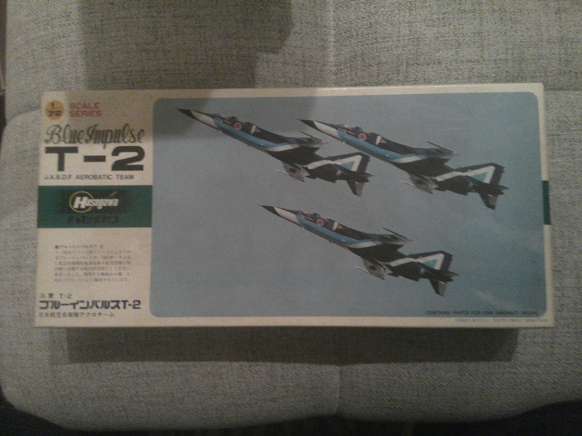 Hasegawa Blue Impulse T-2   1/72 #E20 Plane Model