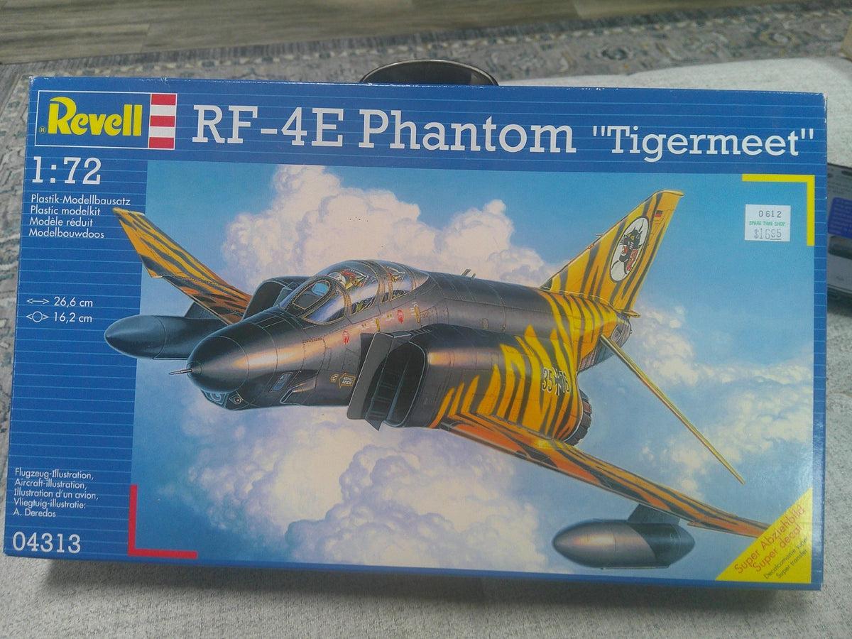 Revell RF-4E Phantom "Tigermeet"  1/72 #04313 Model