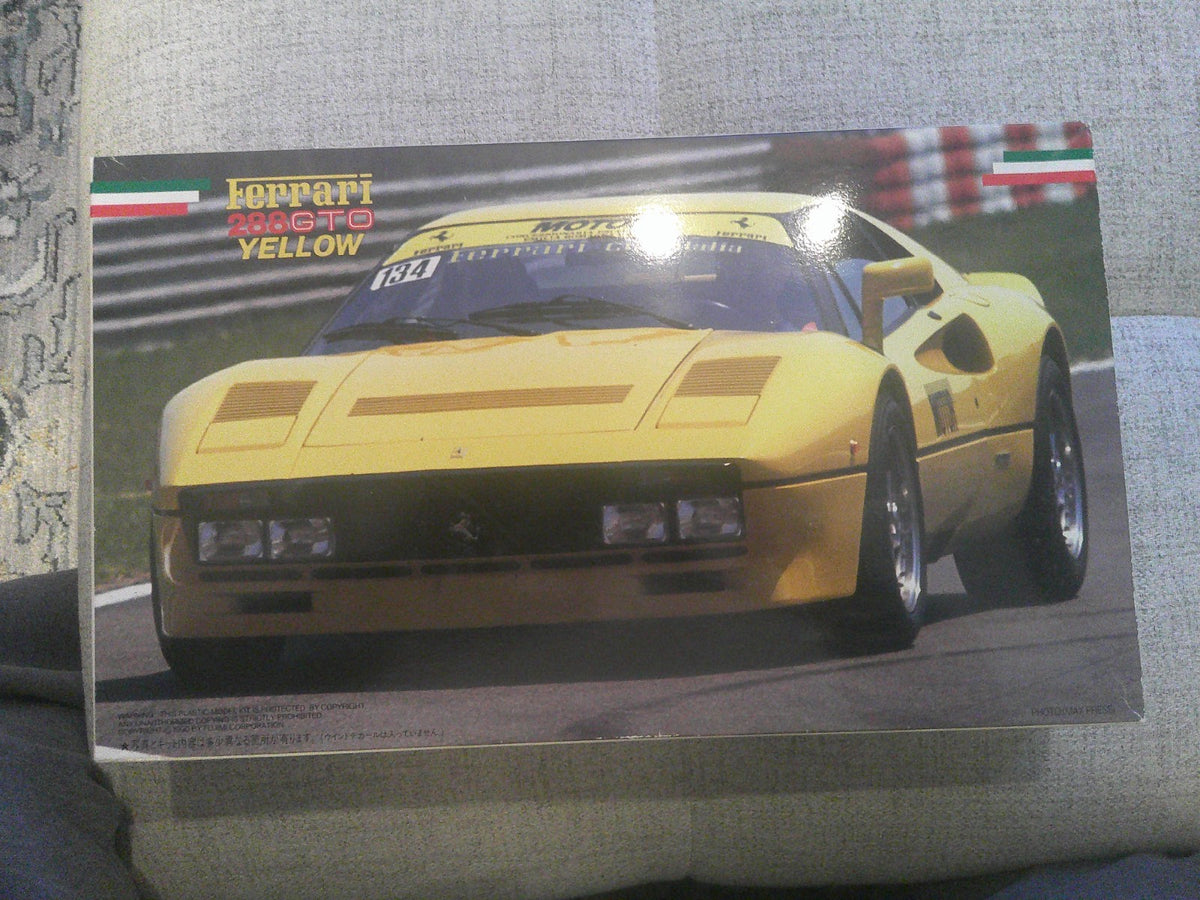 Fujimi Ferrari 288 GTO Yellow 1/24 #1052  Model