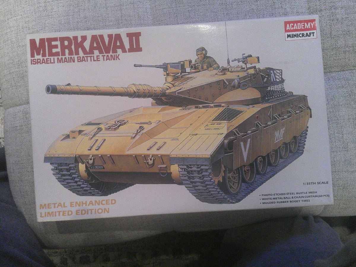 Academy Merkava II Israeli Tank   1/35 #1351  Model