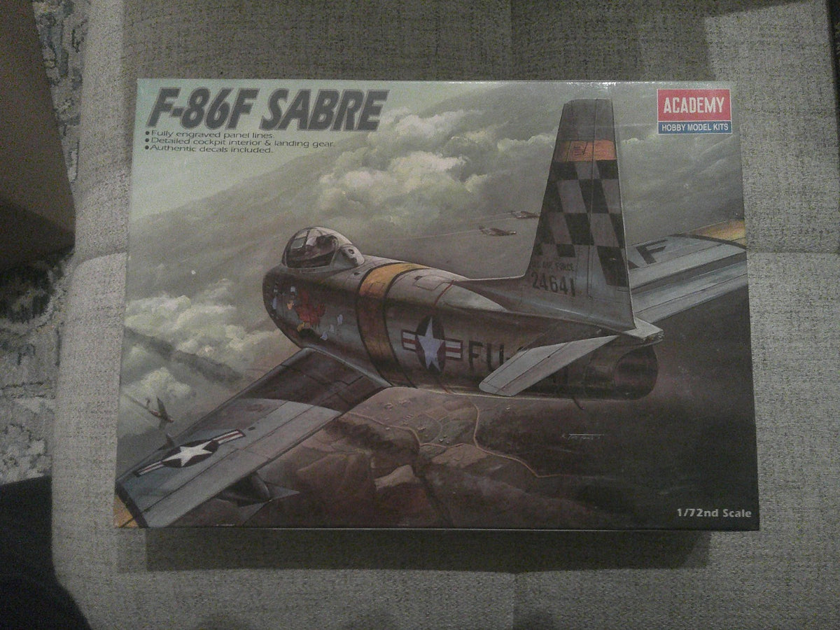 Academy F-86F Sabre   1/72 #1629 Plane Model