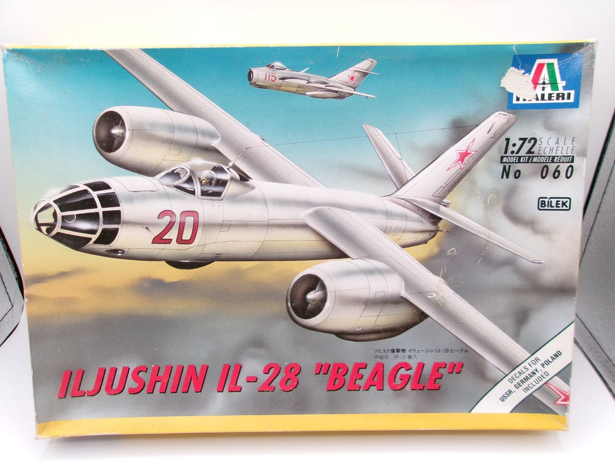 Italeri Iljushin IL-28 "Beagle" 1/72 #060 Plane Model
