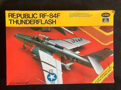 Testors - Italeri Republic RF-84F Thunderflash Model Kit 1/72 #876