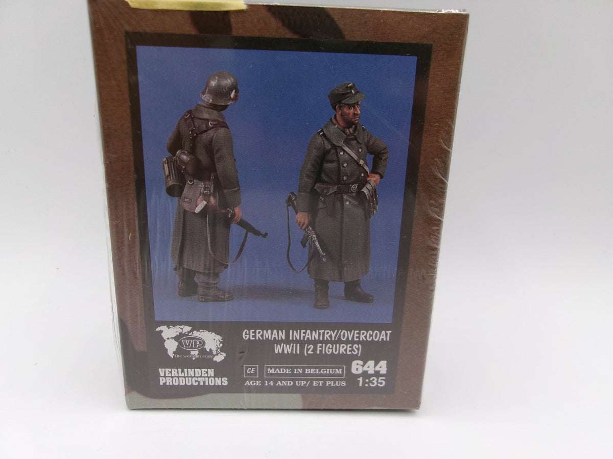 Verlinden Productions German Infantry Overcoat WWII (2 Figures) 1/35  Scale #644