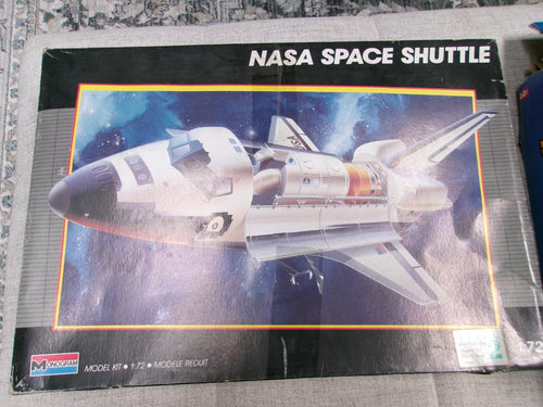 Monogram NASA Space Shuttle 1/72 #5904 Model has been started.
