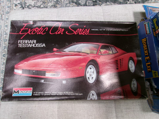 Monogram Ferrari Testarossa  1/12 #2803