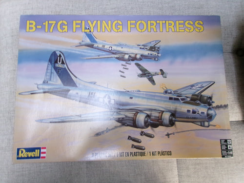 Revell B-17G Flying Fortress  1/48 #85-5600
