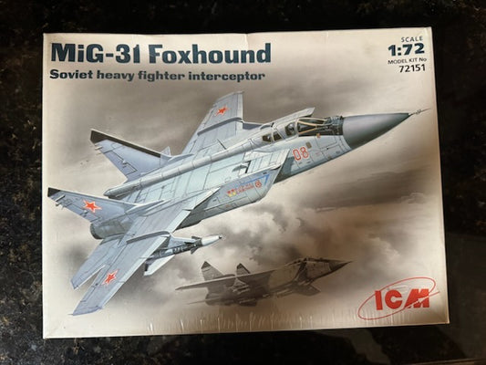 ICM MiG-31 Foxhound Soviet heavy fighter interceptor #72151 1/72