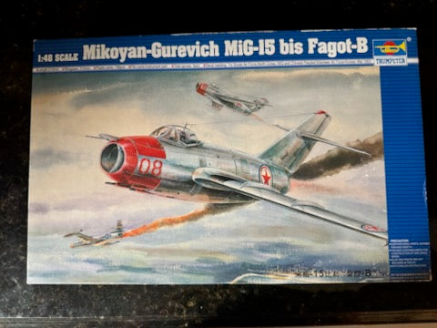 Trumpeter Mikoyan Gurevich MiG-15 bis Fagot-B #02806 1/48