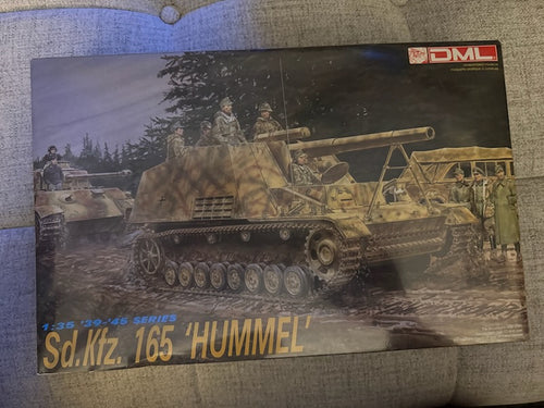 39-45 Series DML Sd.Kfz. 165 Hummel #6004 1/35